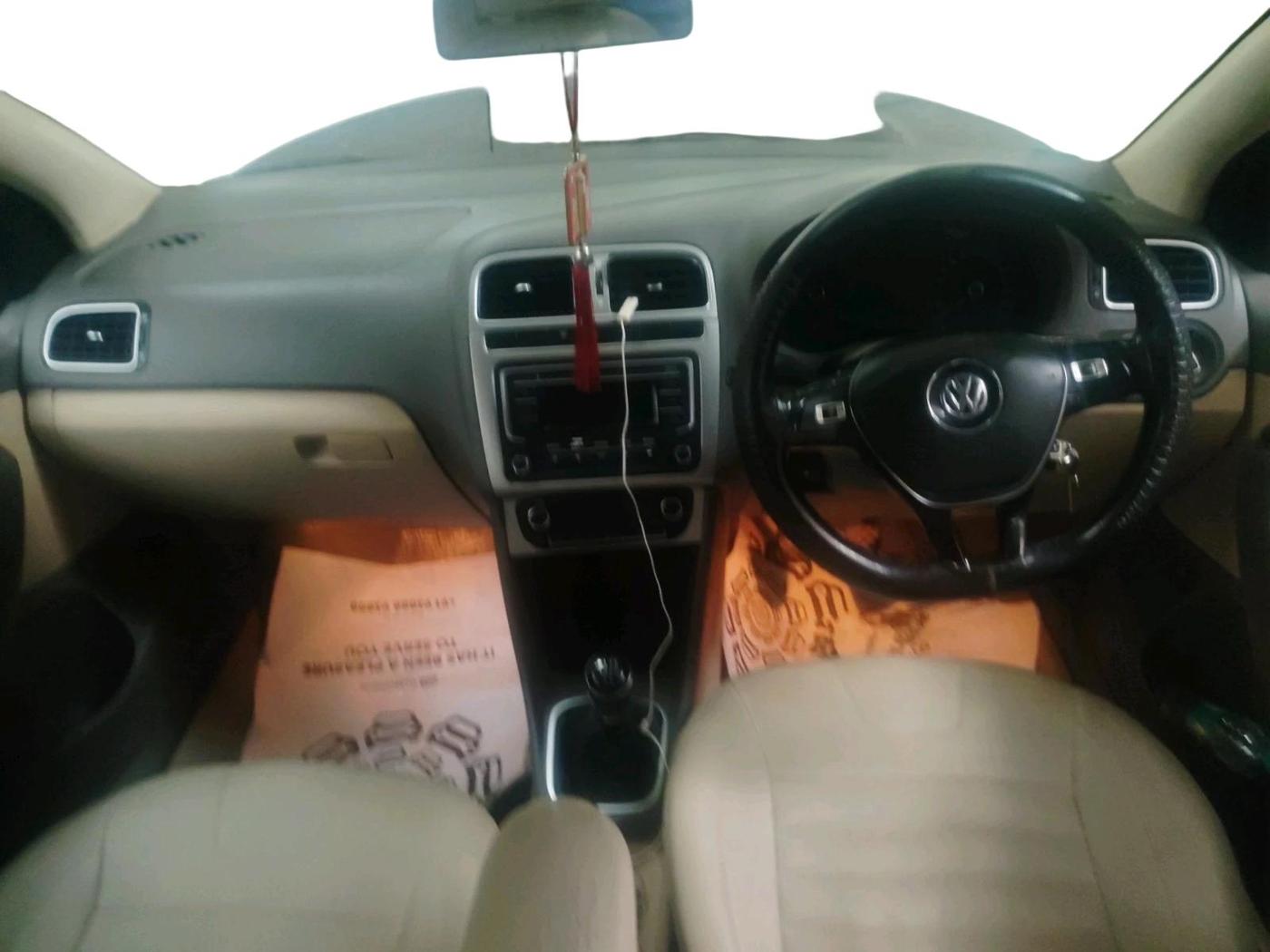 2015 Volkswagen Vento HIGHLINE DIESEL 1.5, Diesel, Manual, 1,06,115 km, interior