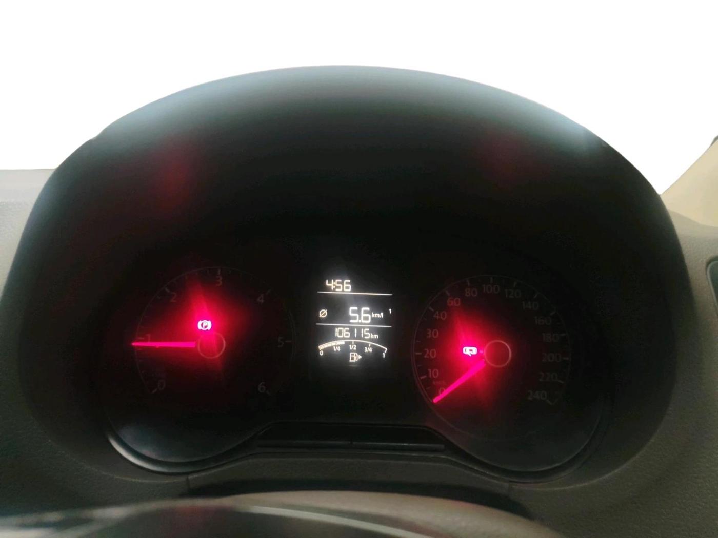 2015 Volkswagen Vento HIGHLINE DIESEL 1.5, Diesel, Manual, 1,06,115 km, interior