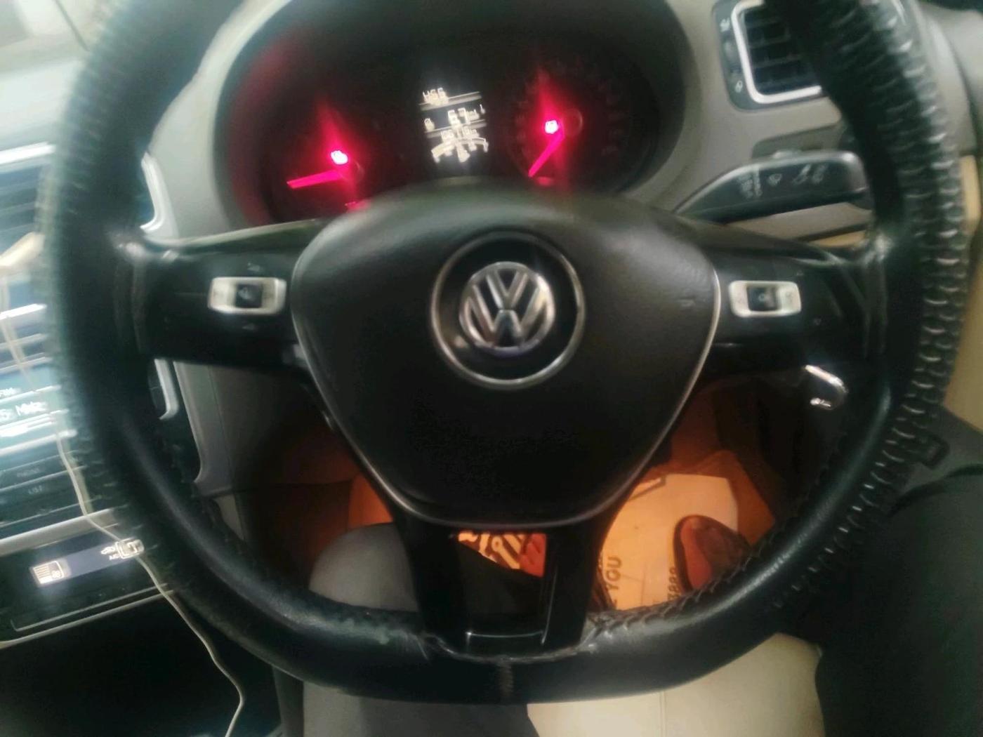 2015 Volkswagen Vento HIGHLINE DIESEL 1.5, Diesel, Manual, 1,06,115 km, interior
