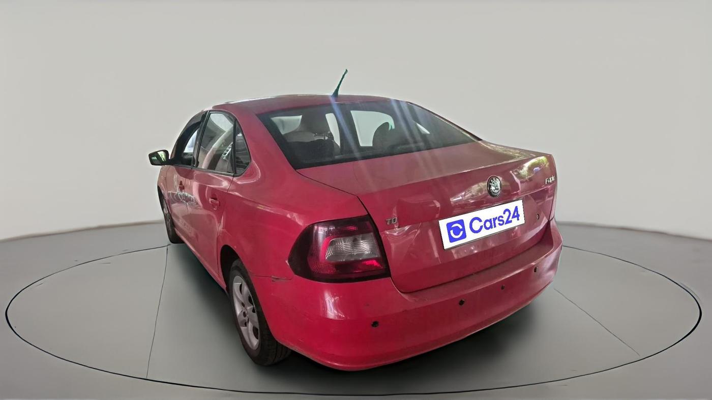 2012 Skoda Rapid ELEGANCE 1.6 TDI CR MT, Diesel, Manual, 2,25,354 km, exterior