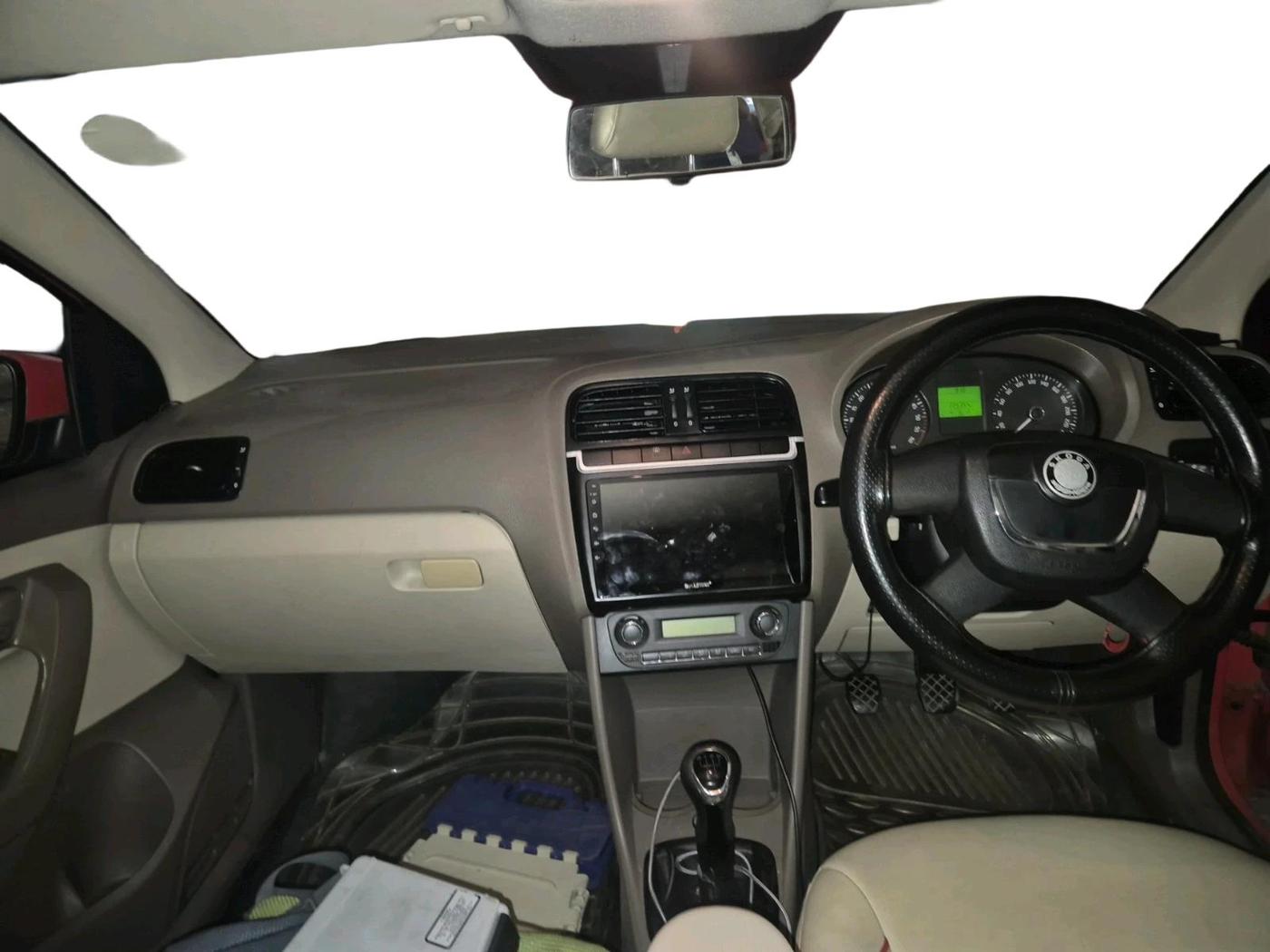 2012 Skoda Rapid ELEGANCE 1.6 TDI CR MT, Diesel, Manual, 2,25,354 km, interior