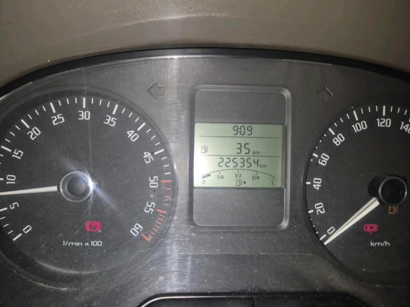 2012 Skoda Rapid ELEGANCE 1.6 TDI CR MT, Diesel, Manual, 2,25,354 km, interior