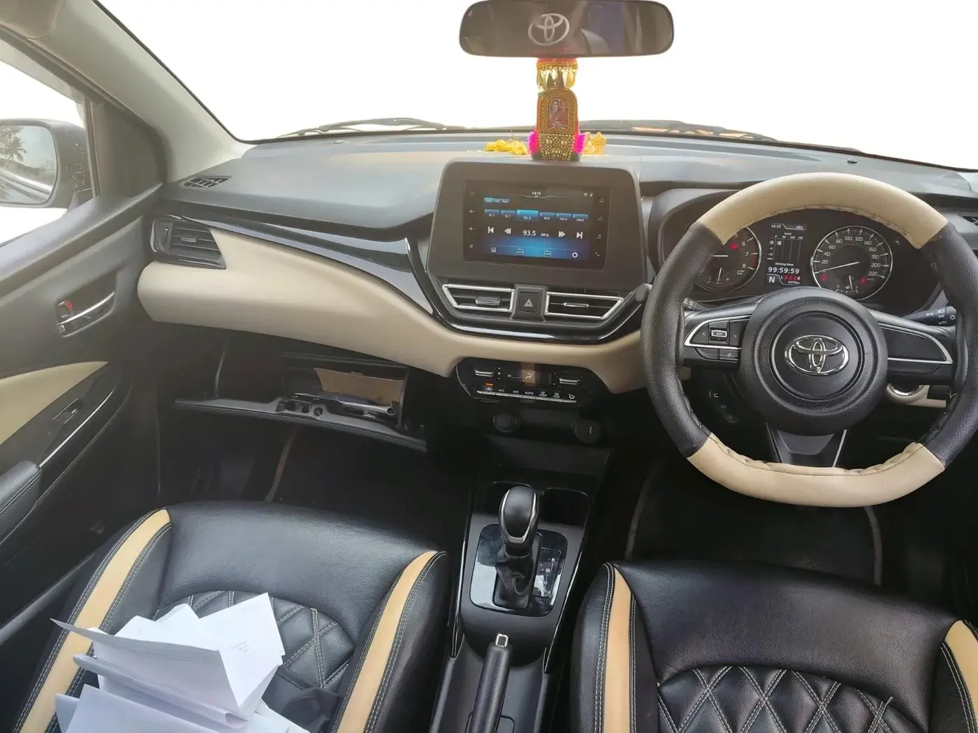 2024 Toyota Glanza G AMT, Petrol, Automatic, 6,379 km, interior