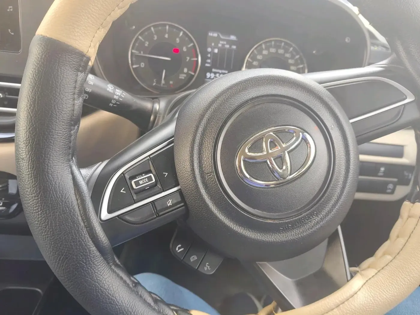 2024 Toyota Glanza G AMT, Petrol, Automatic, 6,379 km, interior