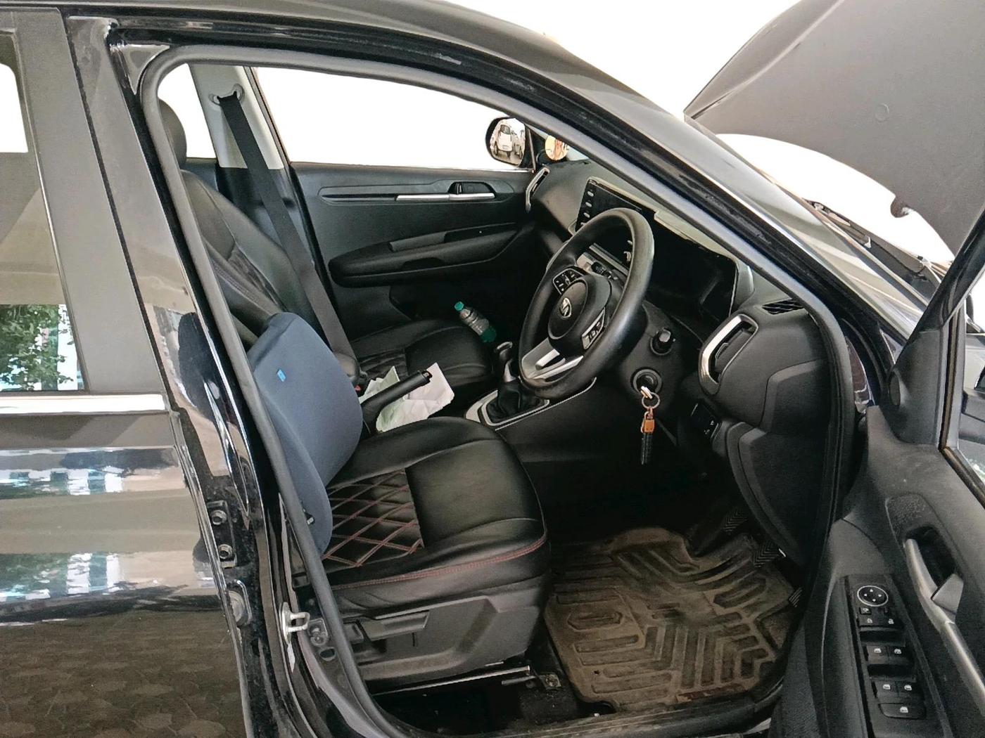 2021 KIA SONET HTK PLUS 1.5, Diesel, Manual, 1,56,783 km, interior