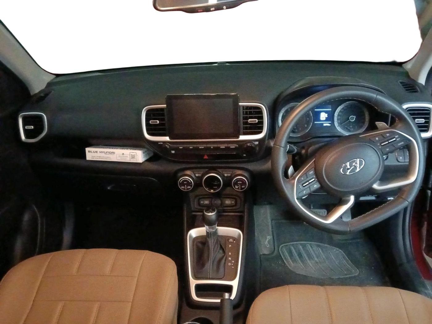 2021 Hyundai VENUE SX PLUS 1.0 TURBO DCT, Petrol, Automatic, 28,778 km, interior