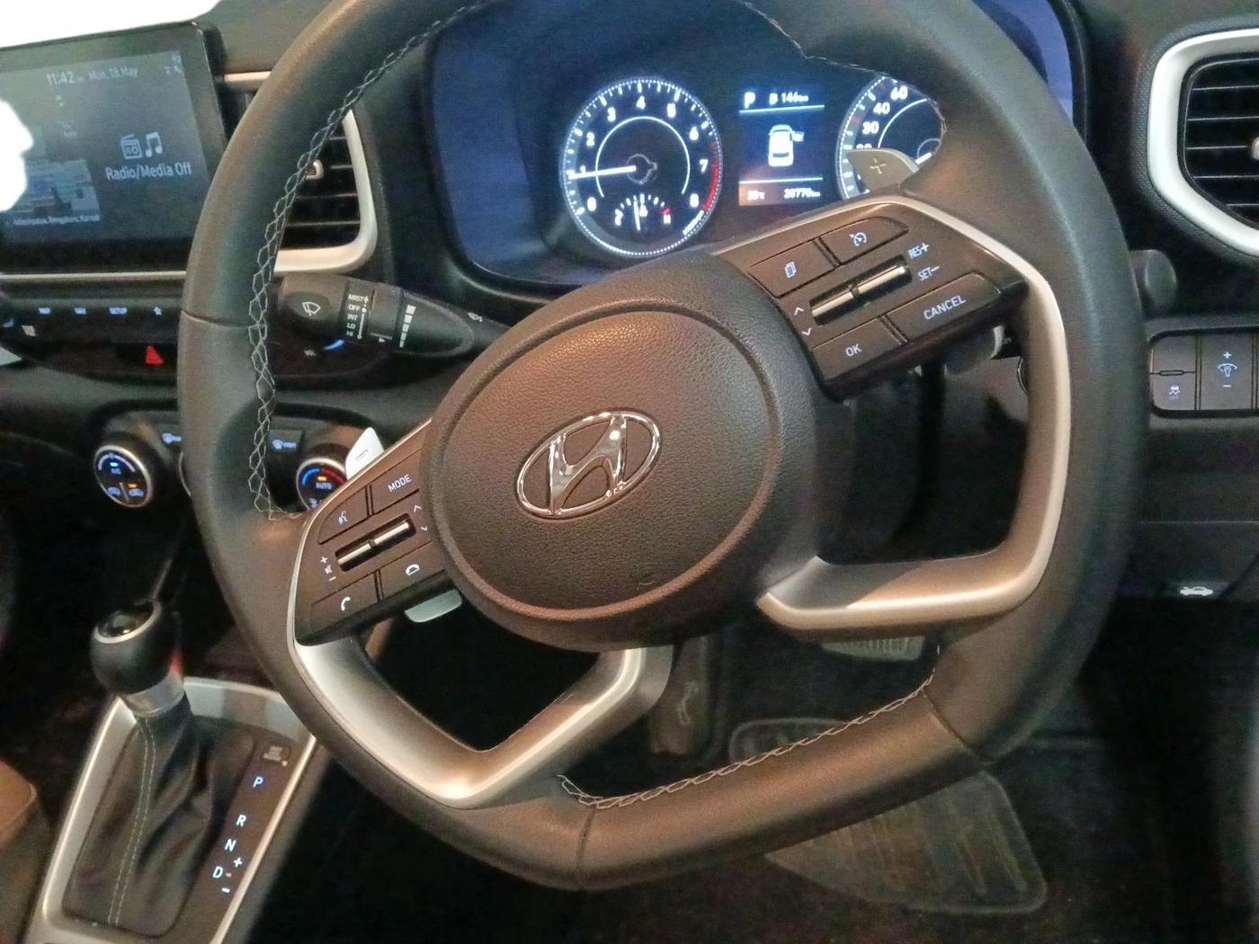 2021 Hyundai VENUE SX PLUS 1.0 TURBO DCT, Petrol, Automatic, 28,778 km, interior