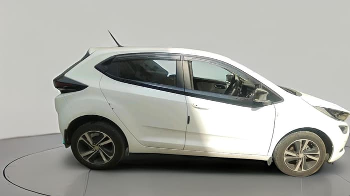 2024 Tata ALTROZ XZ DIESEL, Diesel, Manual, 11,933 km, exterior