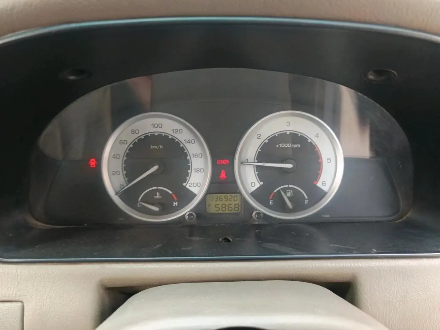 2009 Tata Safari 4X2 EX DICOR 2.2 VTT, Diesel, Manual, 1,36,920 km, interior