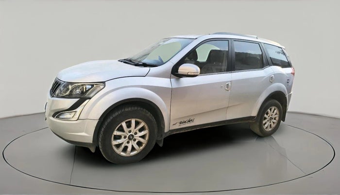 2016 Mahindra XUV500 W10, Diesel, Manual, 1,32,102 km, exterior