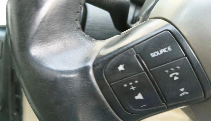 2016 Mahindra XUV500 W10, Diesel, Manual, 1,32,102 km, interior