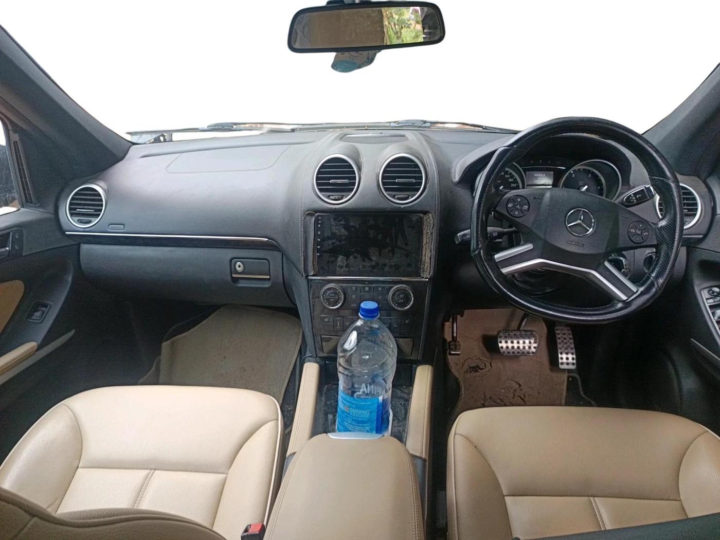 2011 Mercedes Benz Ml Class 350 CDI, Diesel, Automatic, 1,20,286 km, interior