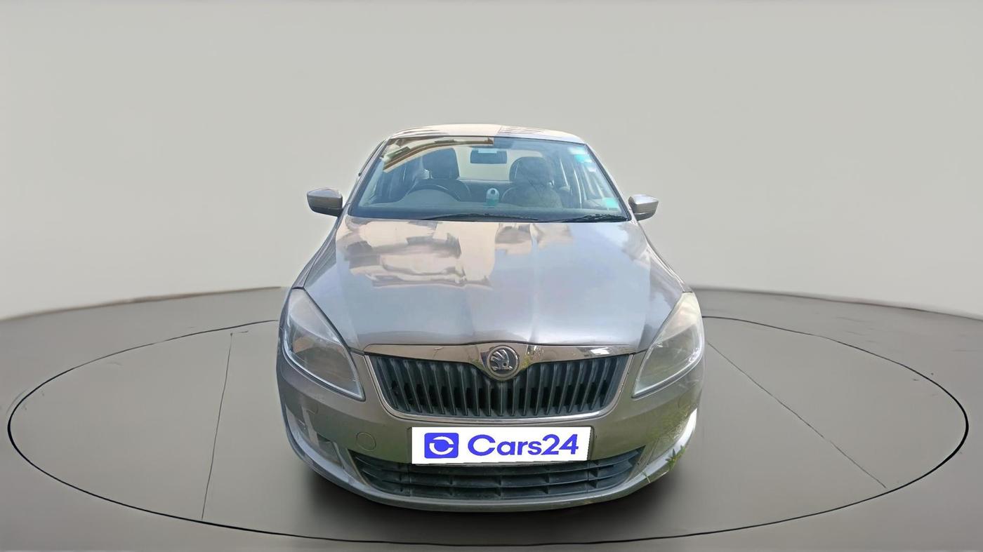 2013 Skoda Rapid ELEGANCE 1.6 MPI MT, Petrol, Manual, 90,395 km, exterior