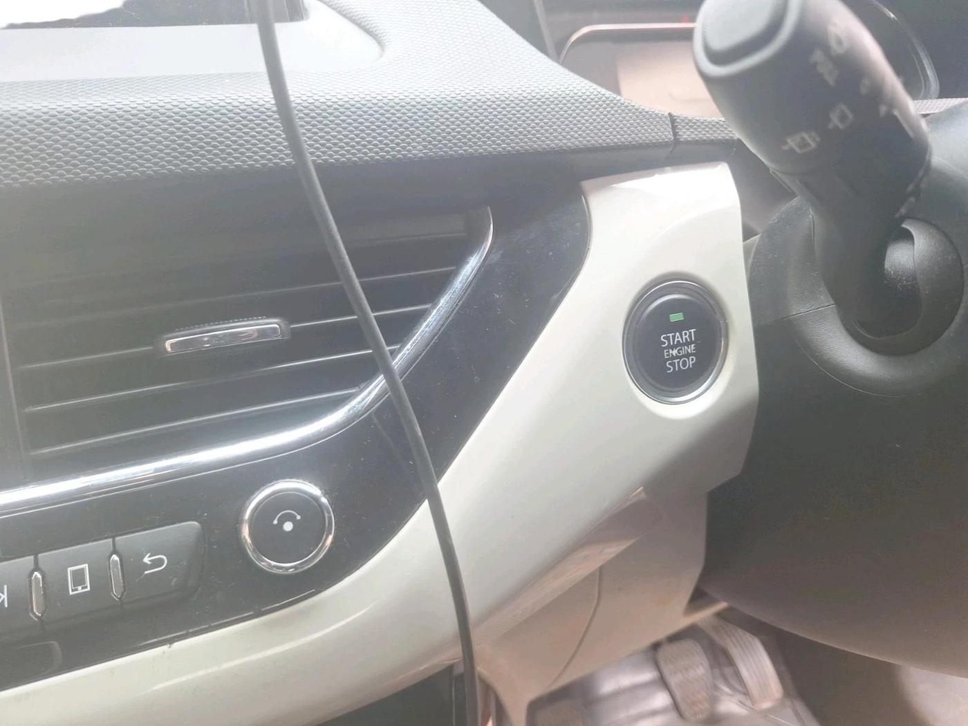 2020 Tata NEXON XZ PLUS PETROL, Petrol, Manual, 71,675 km, interior