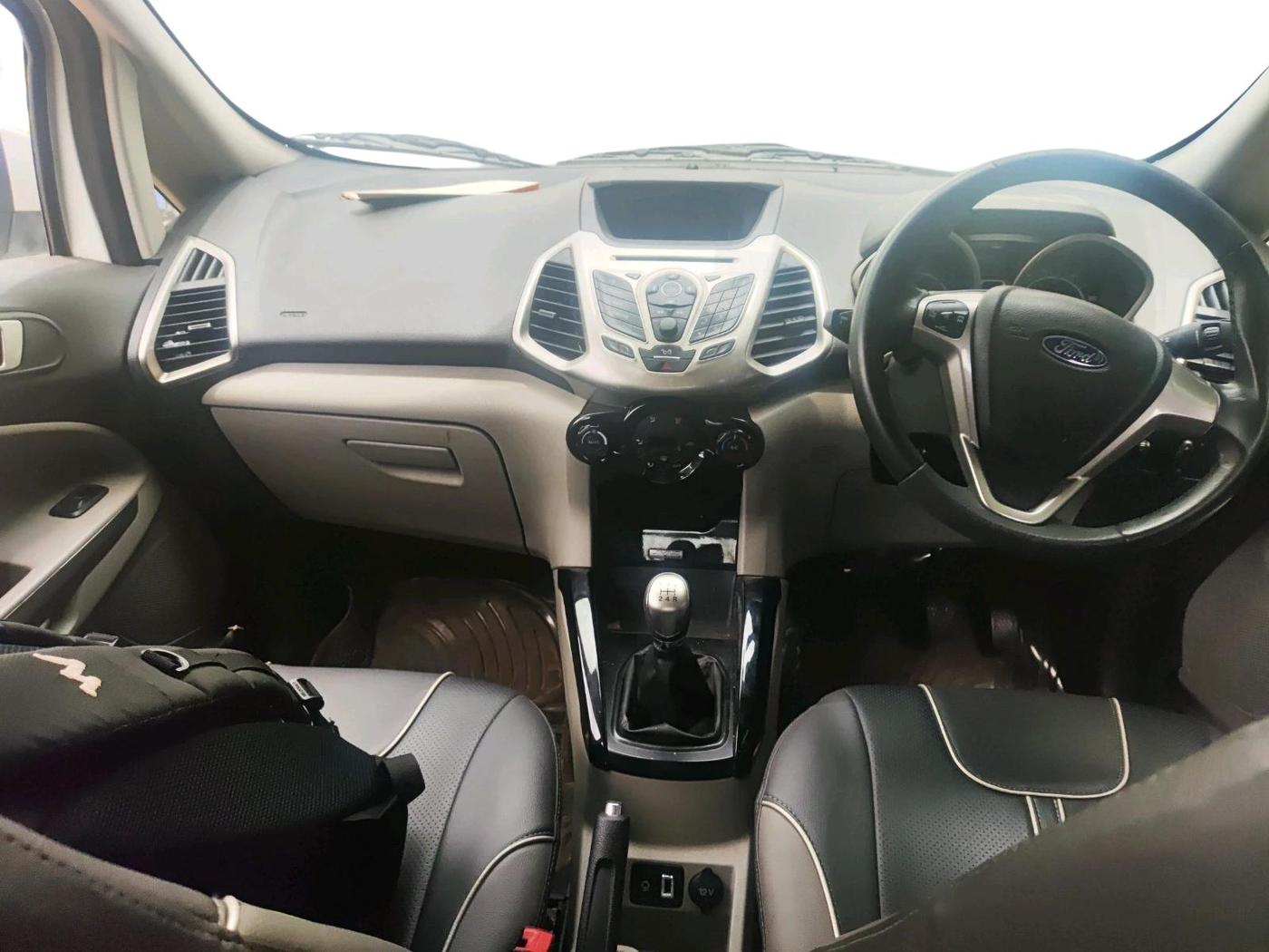 2015 Ford Ecosport TITANIUM 1.5L DIESEL, Diesel, Manual, 63,701 km, interior