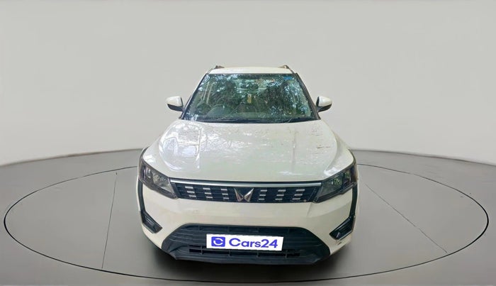 2022 Mahindra XUV300 W6 1.2 PETROL AMT, Petrol, Automatic, 27,241 km, exterior