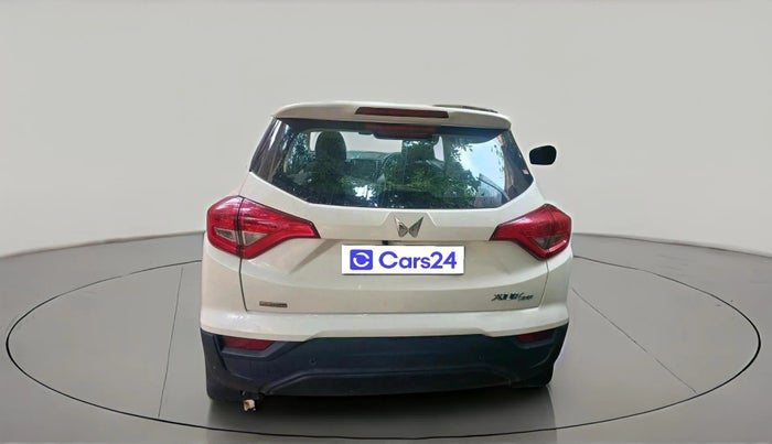 2022 Mahindra XUV300 W6 1.2 PETROL AMT, Petrol, Automatic, 27,241 km, exterior