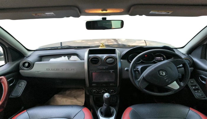 2017 Renault Duster 85 PS RXS MT DIESEL, Diesel, Manual, 1,08,388 km, interior