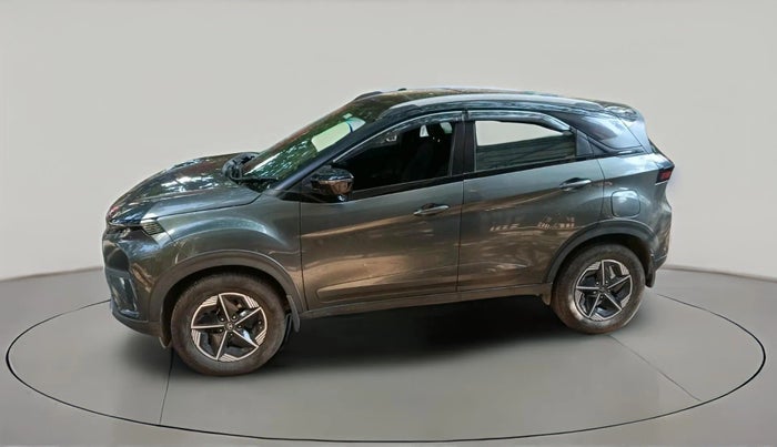 2023 Tata NEXON FEARLESS + SUNROOF DCA DUAL TONE 1.2 PETROL, Petrol, Automatic, 17,493 km, exterior