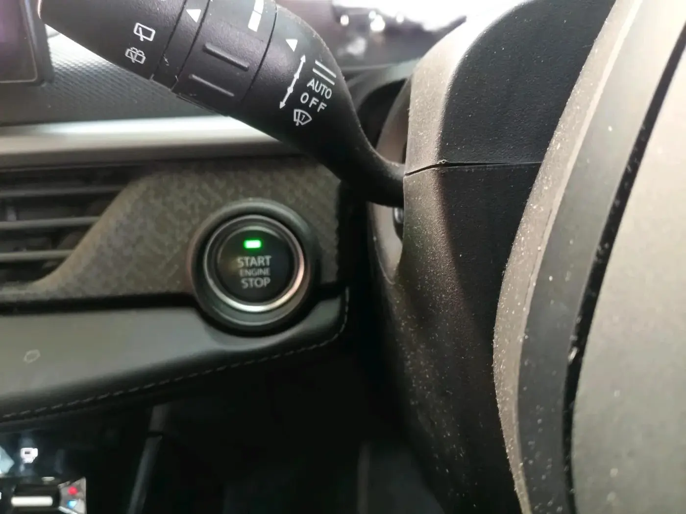2023 Tata NEXON FEARLESS + SUNROOF DCA DUAL TONE 1.2 PETROL, Petrol, Automatic, 17,493 km, interior