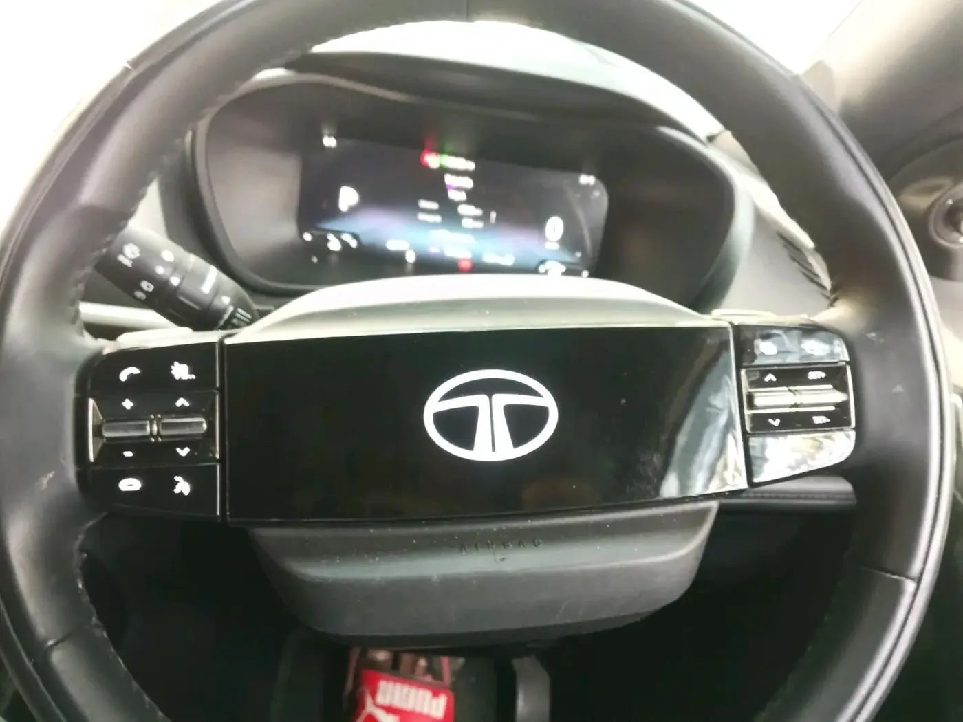 2023 Tata NEXON FEARLESS + SUNROOF DCA DUAL TONE 1.2 PETROL, Petrol, Automatic, 17,493 km, interior