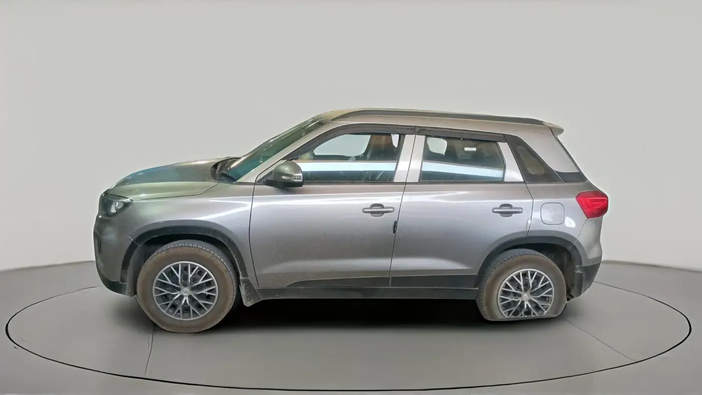 2021 Maruti Vitara Brezza LXI, Petrol, Manual, 1,20,368 km, exterior
