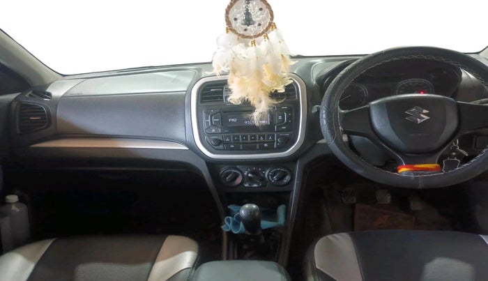 2021 Maruti Vitara Brezza LXI, Petrol, Manual, 1,20,368 km, interior