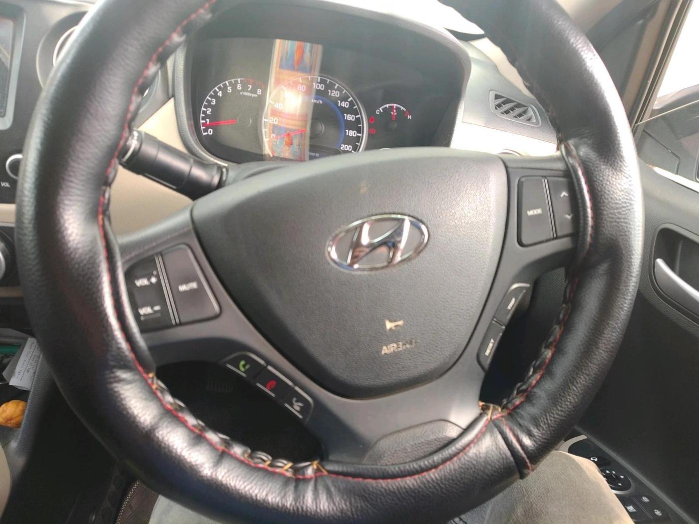 2020 Hyundai Grand i10 SPORTZ 1.2 KAPPA VTVT, Petrol, Manual, 43,576 km, interior