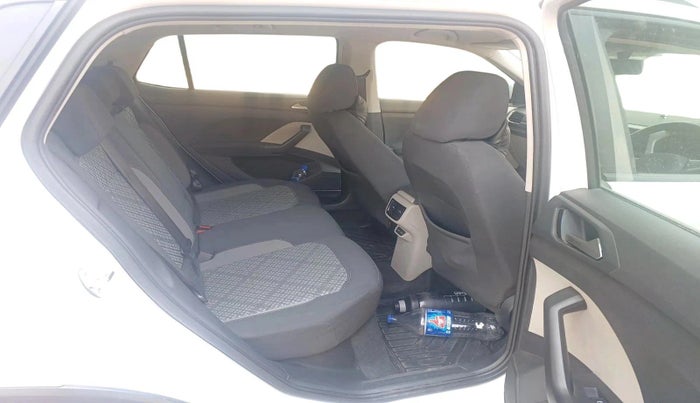 2022 Volkswagen TAIGUN HIGHLINE 1.0 TSI MT, Petrol, Manual, 50,511 km, interior