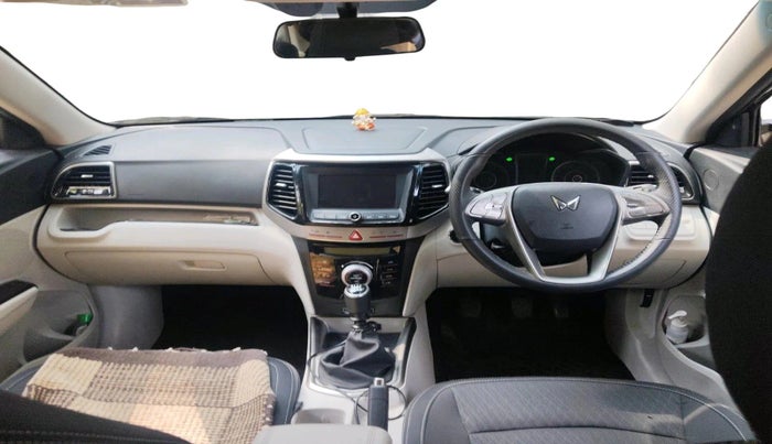 2022 Mahindra XUV300 W8 1.2 PETROL, Petrol, Manual, 21,091 km, interior