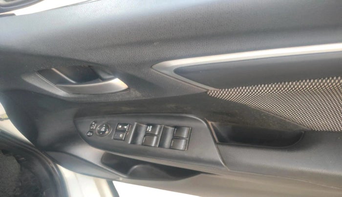 2017 Honda WR-V 1.5L I-DTEC VX MT, Diesel, Manual, 1,30,861 km, interior