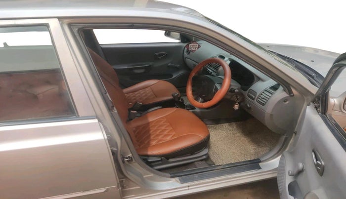 2000 Hyundai Accent GLE, Petrol, Manual, 86,061 km, interior