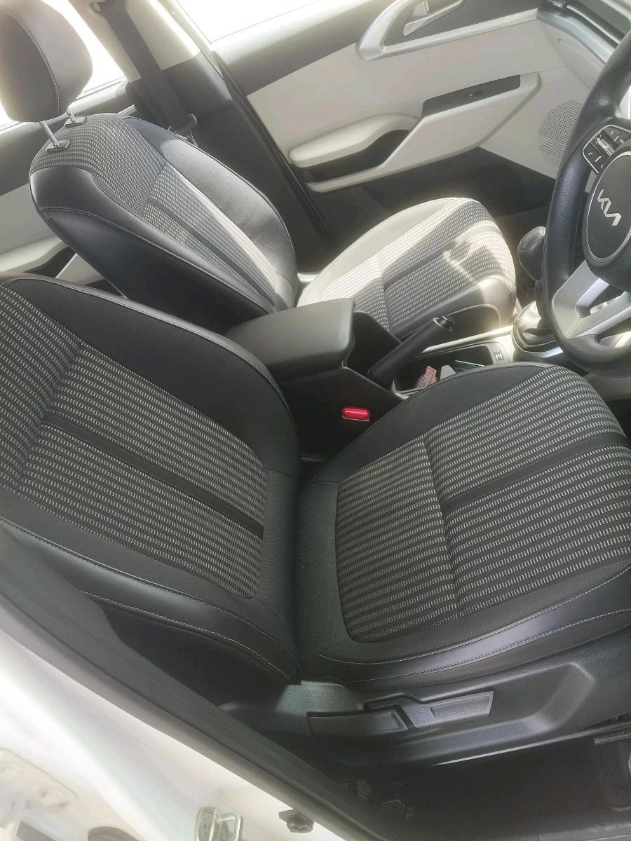 2022 KIA CARENS PRESTIGE PLUS 1.4 PETROL 7 STR, Petrol, Manual, 21,872 km, interior