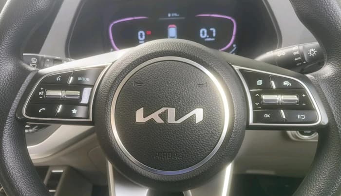 2022 KIA CARENS PRESTIGE PLUS 1.4 PETROL 7 STR, Petrol, Manual, 21,872 km, interior