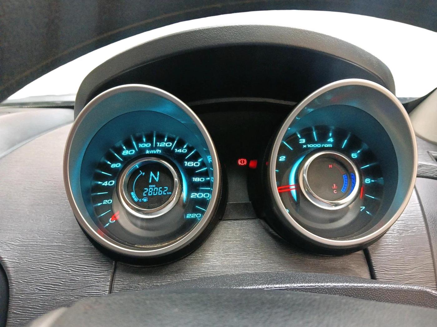 2019 Mahindra XUV500 W7, Diesel, Manual, 28,062 km, interior