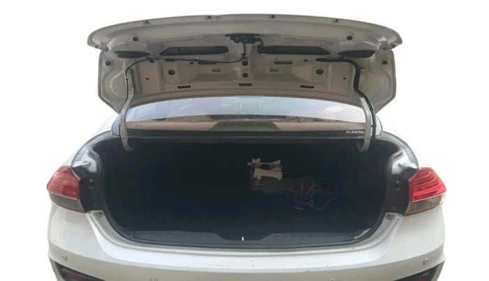 2015 Maruti Ciaz ZXI+, Petrol, Manual, 1,32,071 km, exterior