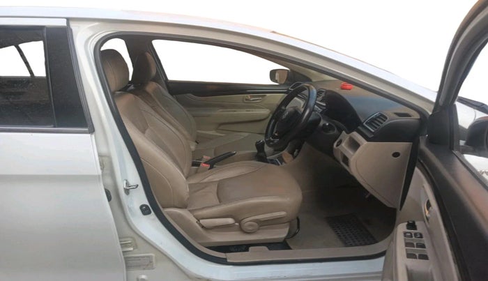 2015 Maruti Ciaz ZXI+, Petrol, Manual, 1,32,071 km, interior