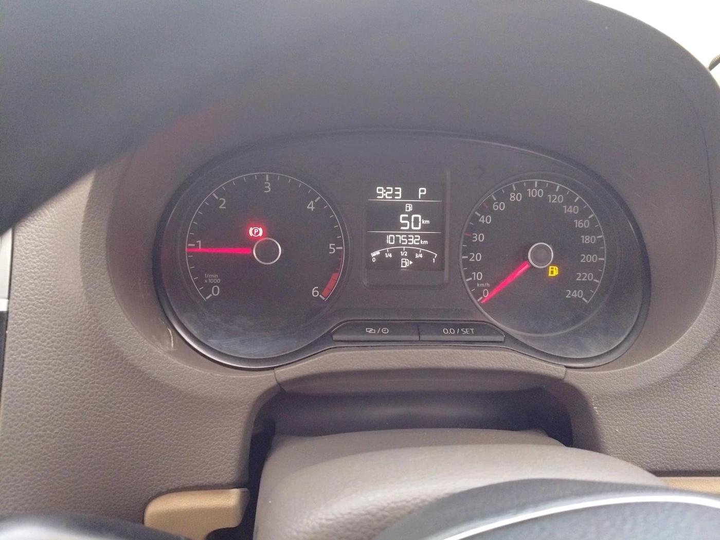 2015 Volkswagen Vento HIGHLINE 1.5 AT, Diesel, Automatic, 1,07,532 km, interior