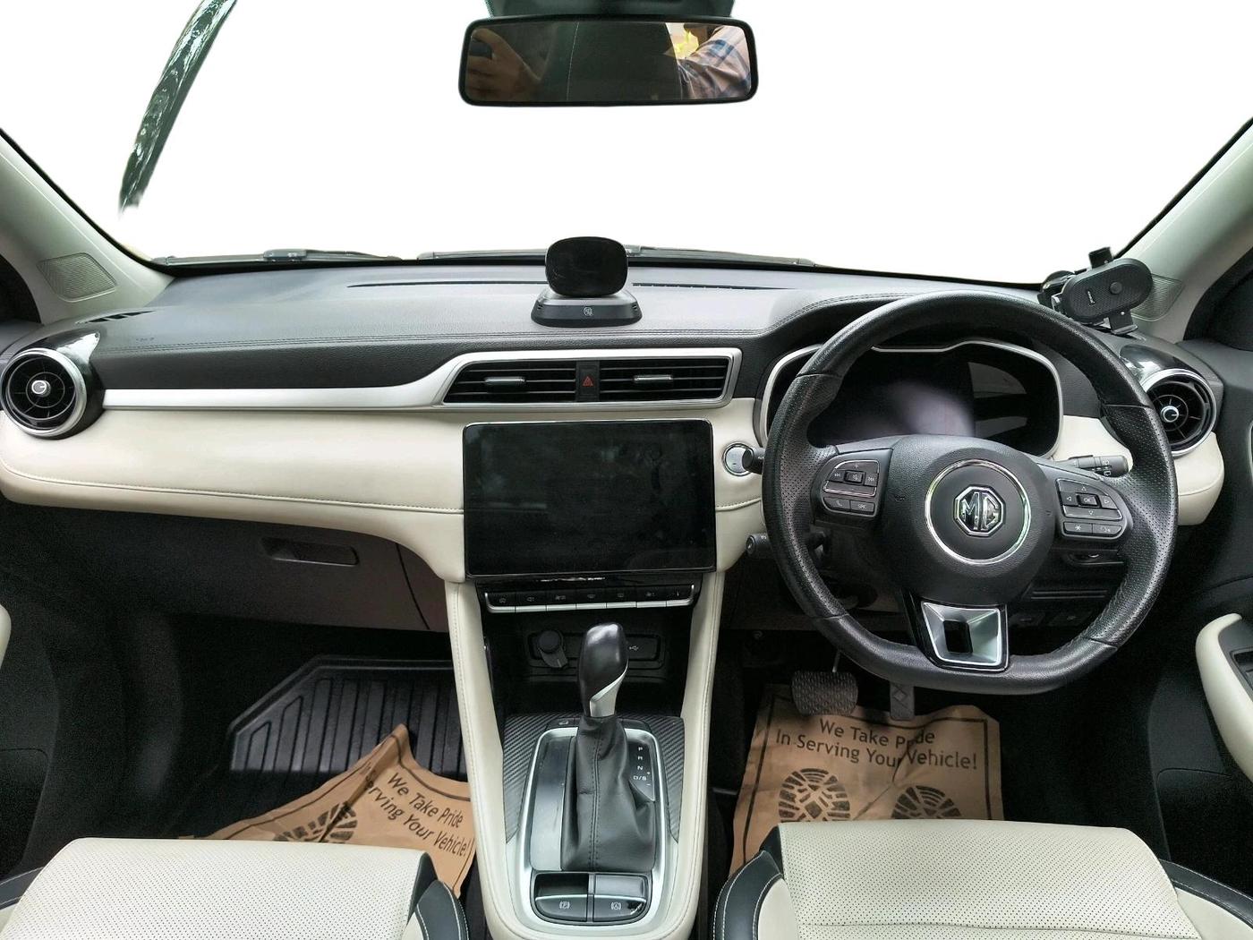 2022 MG ASTOR SHARP 1.5 CVT, Petrol, Automatic, 22,990 km, interior