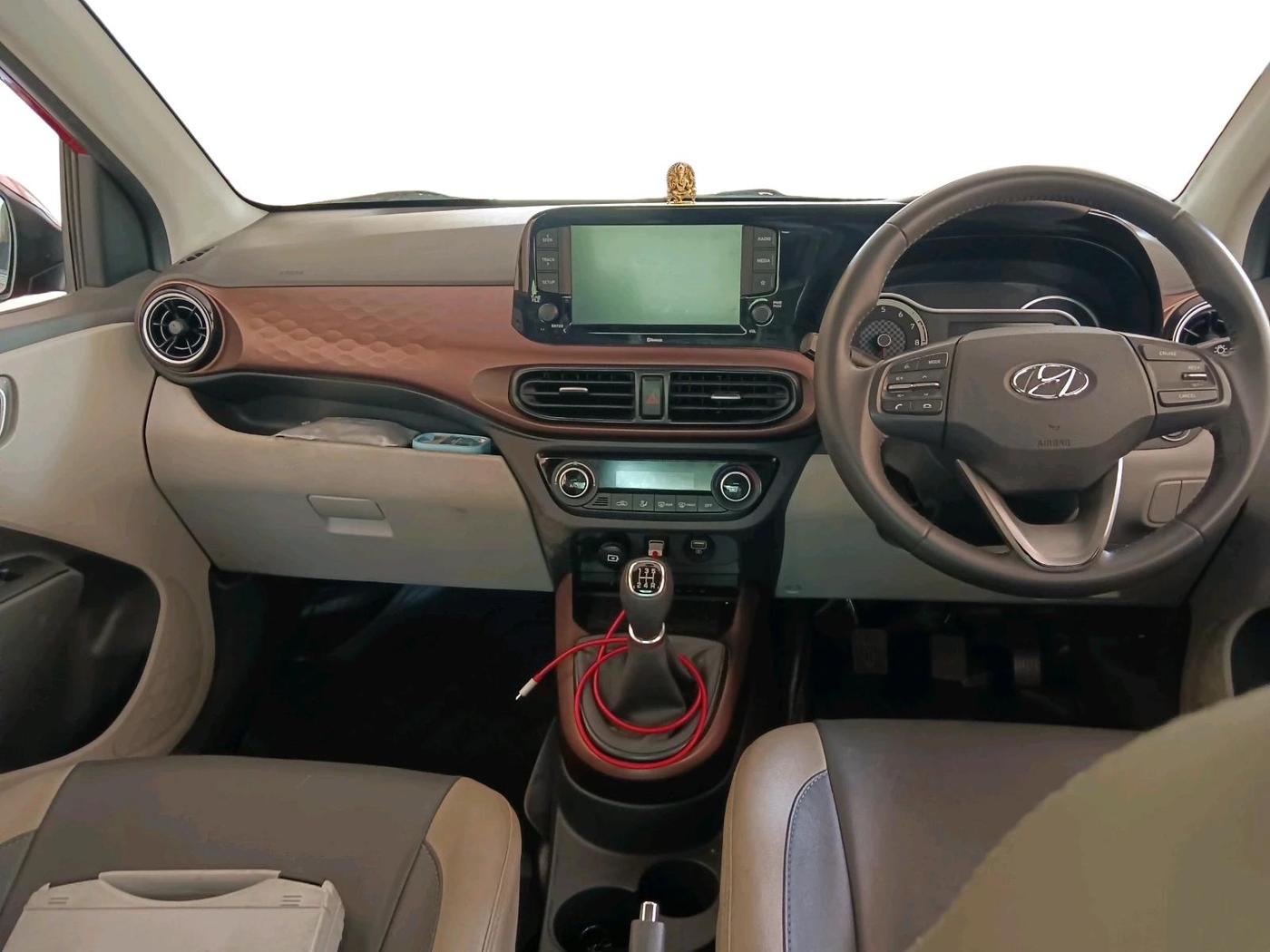 2020 Hyundai AURA SX 1.2 (O), Petrol, Manual, 43,402 km, interior