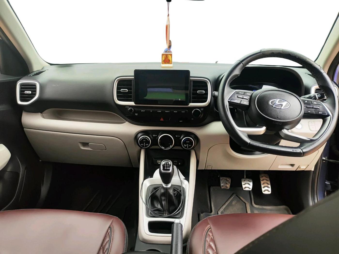 2024 Hyundai VENUE SX 1.5 CRDI, Diesel, Manual, 1,12,169 km, interior