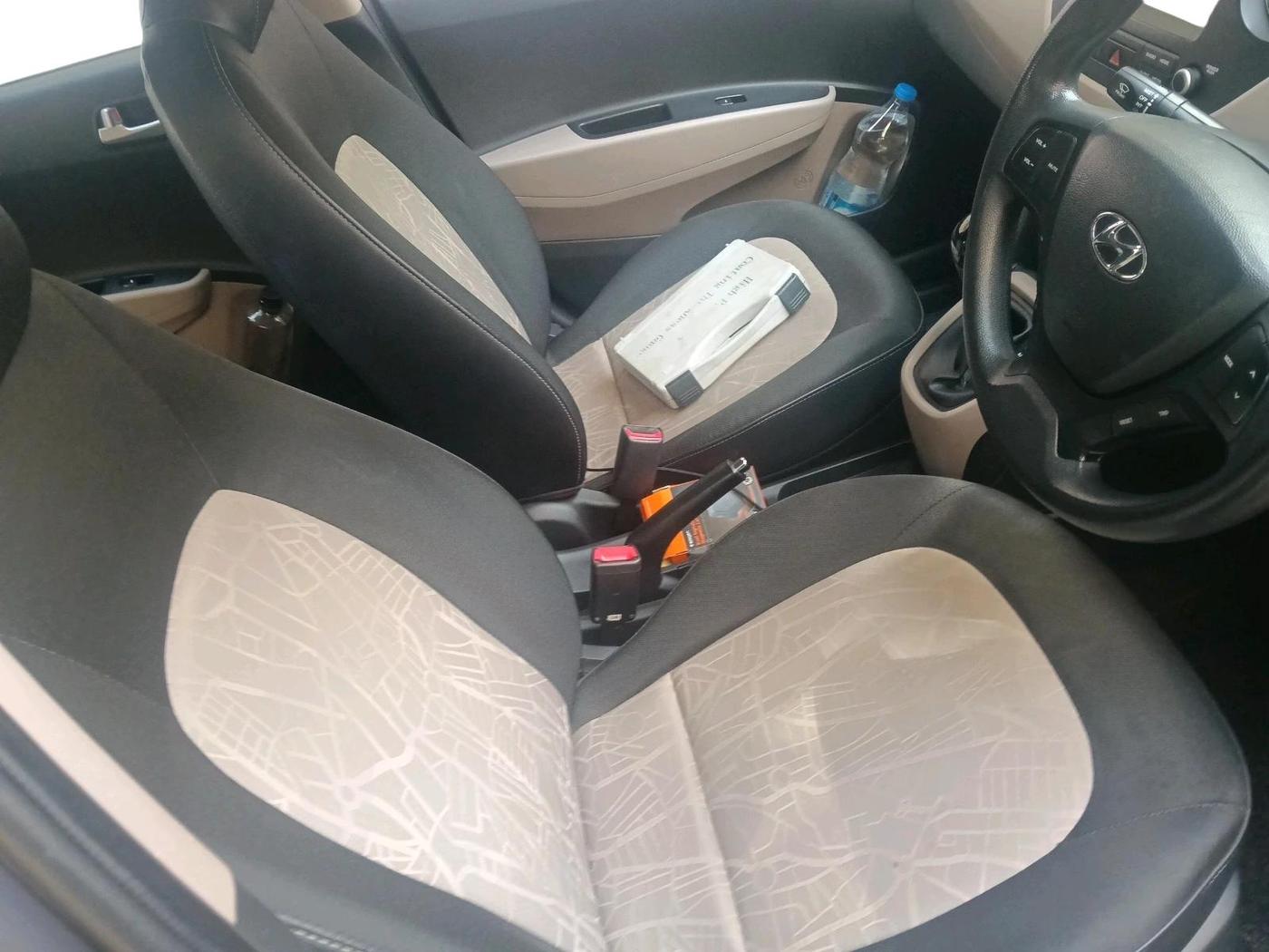 2017 Hyundai Grand i10 SPORTZ AT 1.2 KAPPA VTVT, Petrol, Automatic, 83,652 km, interior