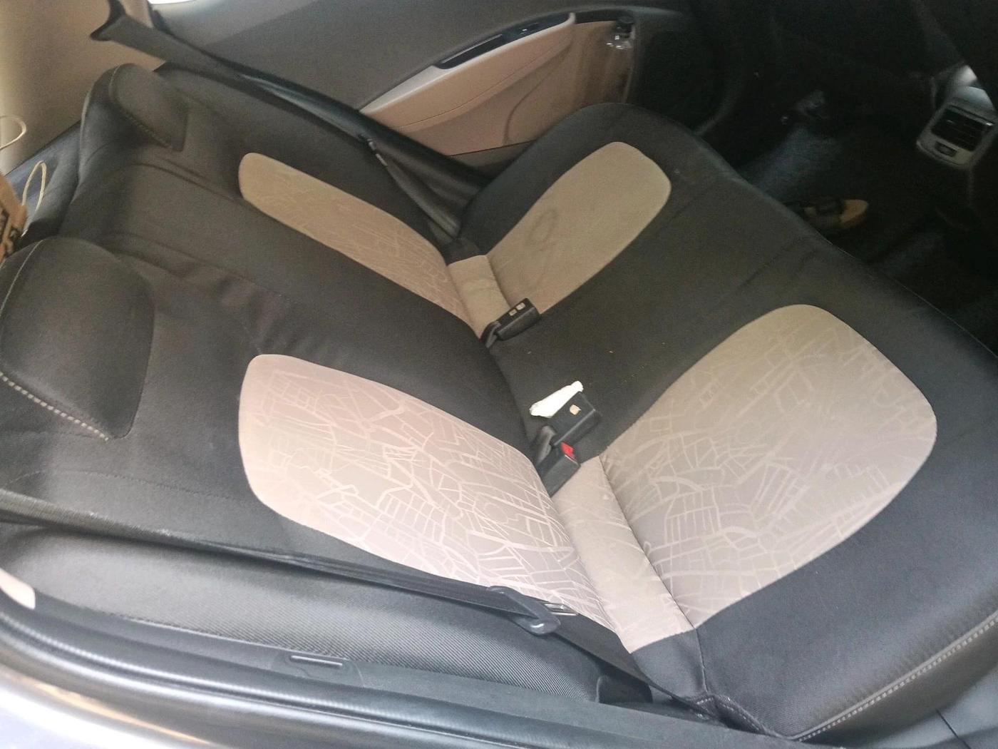 2017 Hyundai Grand i10 SPORTZ AT 1.2 KAPPA VTVT, Petrol, Automatic, 83,652 km, interior