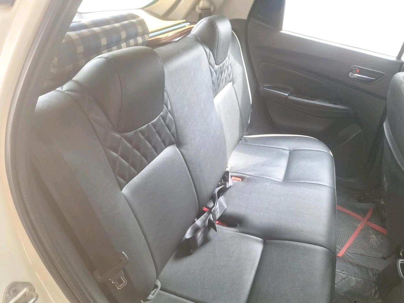 2018 Maruti Swift VXI AMT, Petrol, Automatic, 1,46,819 km, interior