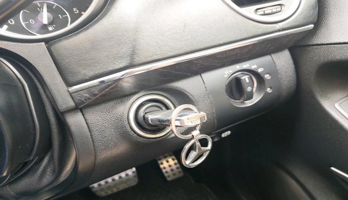 2013 Mercedes Benz GL Class 350 CDI 4Matic, Diesel, Automatic, 1,91,080 km, interior