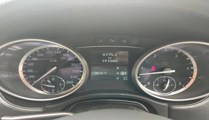 2013 Mercedes Benz GL Class 350 CDI 4Matic, Diesel, Automatic, 1,91,080 km, interior