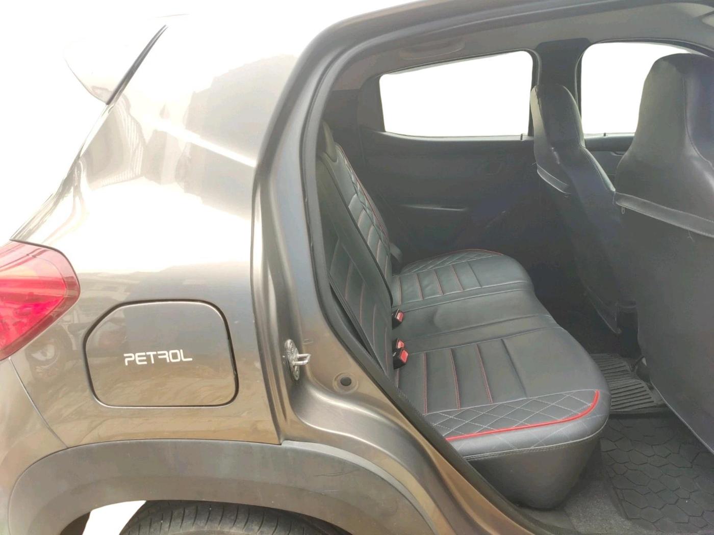 2017 Renault Kwid RXT 1.0 AMT, Petrol, Automatic, 76,080 km, interior