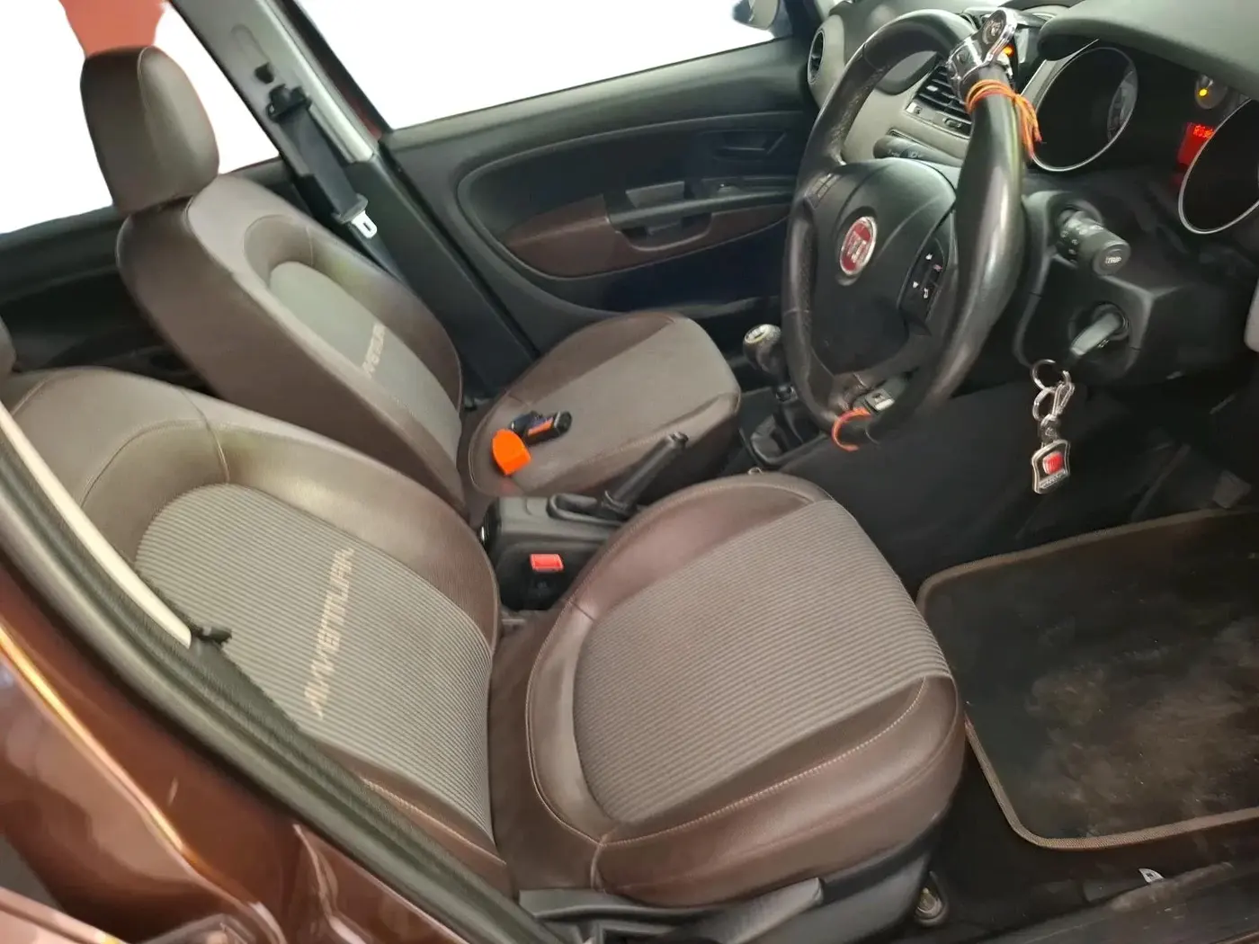 2015 Fiat Avventura EMOTION MULTIJET 1.3, Diesel, Manual, 68,691 km, interior