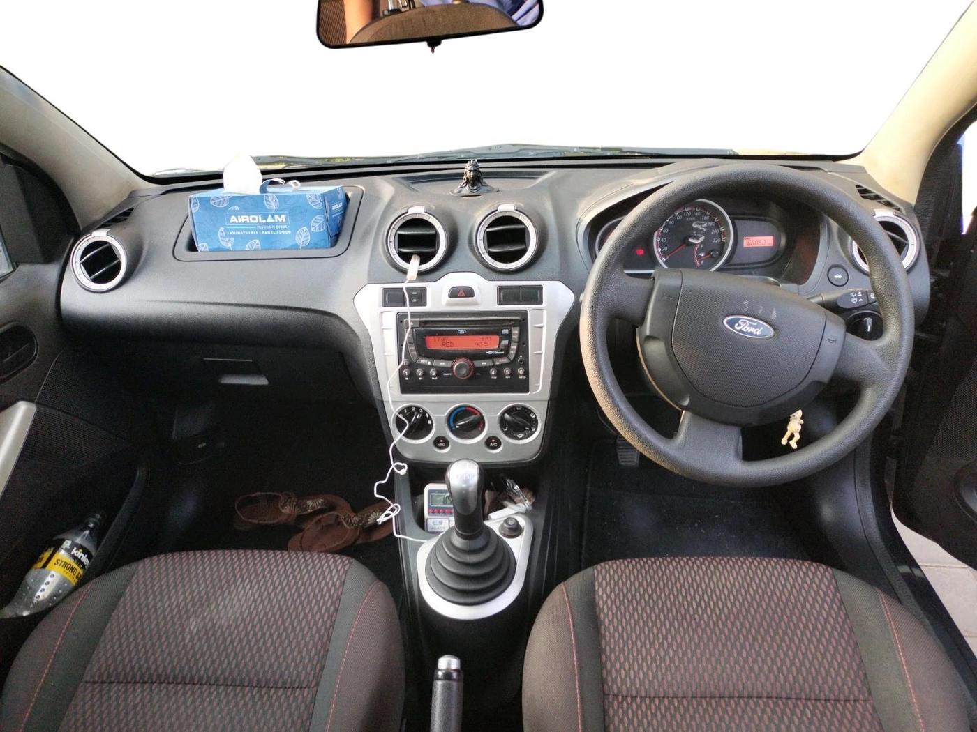 2011 Ford Figo ZXI 1.2 PETROL, Petrol, Manual, 66,050 km, interior