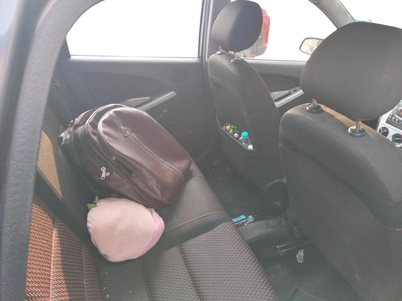 2011 Ford Figo ZXI 1.2 PETROL, Petrol, Manual, 66,050 km, interior